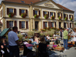 3 vide grenier place de la Mairie fleurie